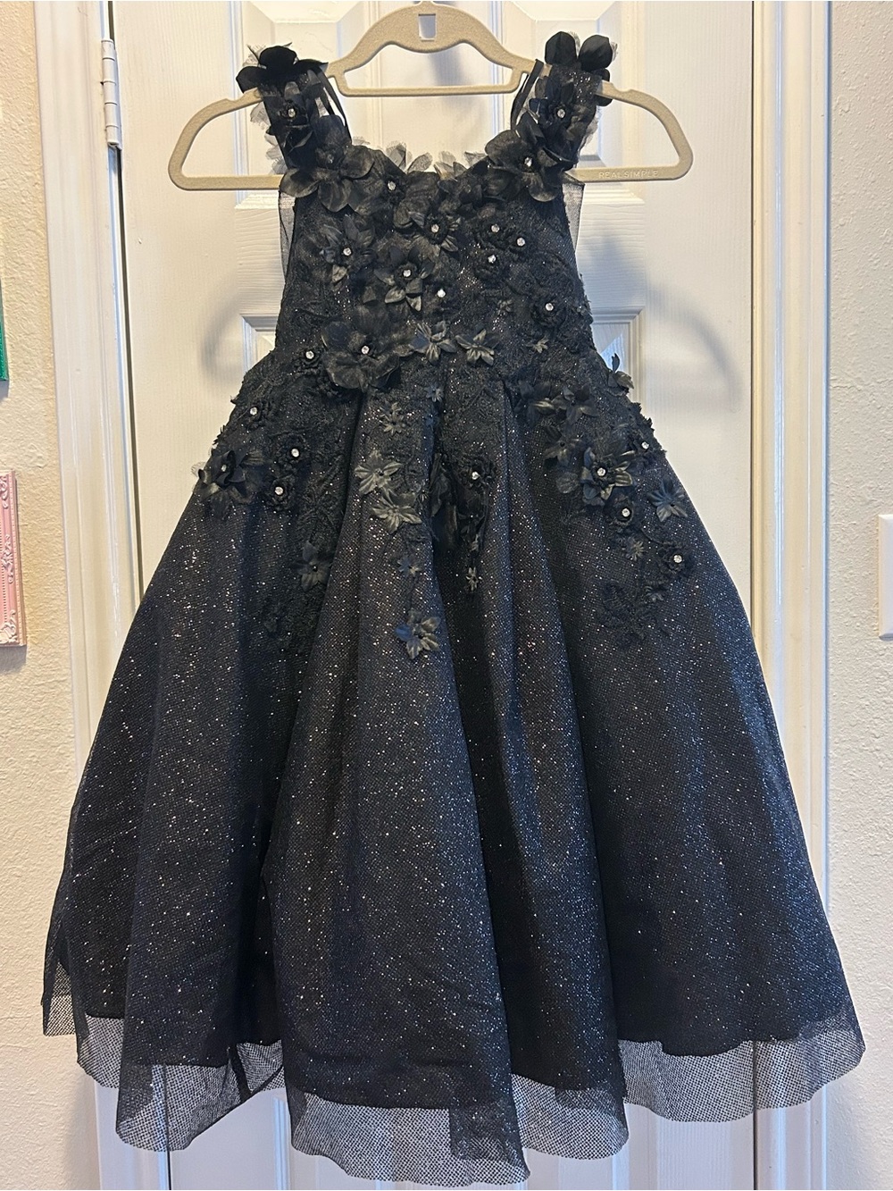 Dancing Queen Black Glitter Floral Appliqué Tulle Party Dress